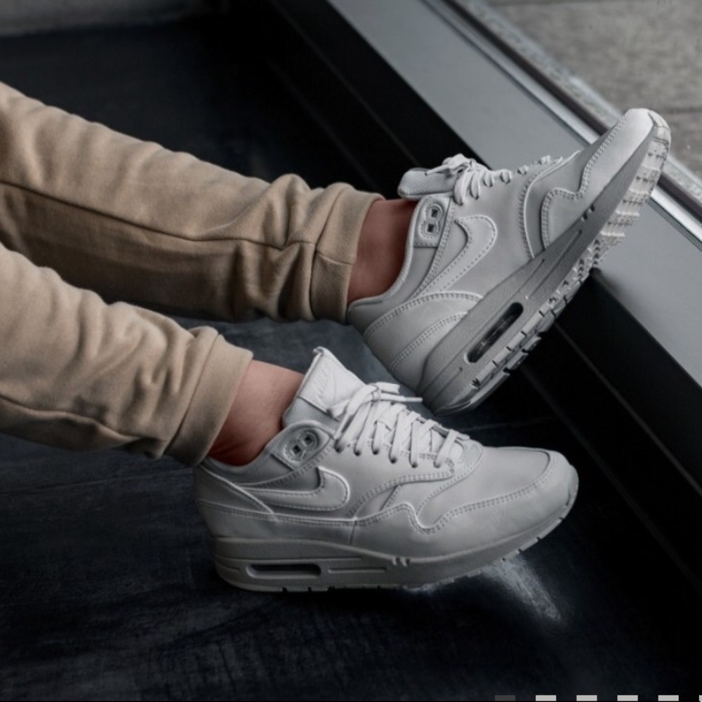 Nike Air Max 1 LX Leather Pure Platinum W AUTHENT - Picture 2 of 7